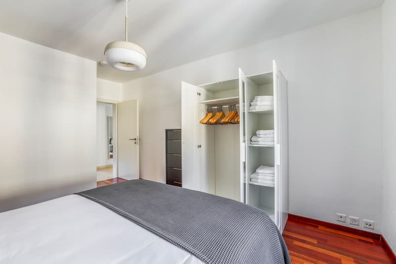 Appartement spacieux Wiedikon 4,5 pièces avec W/T, près du marché et de la gare ZRH HB, par Blueground (20)