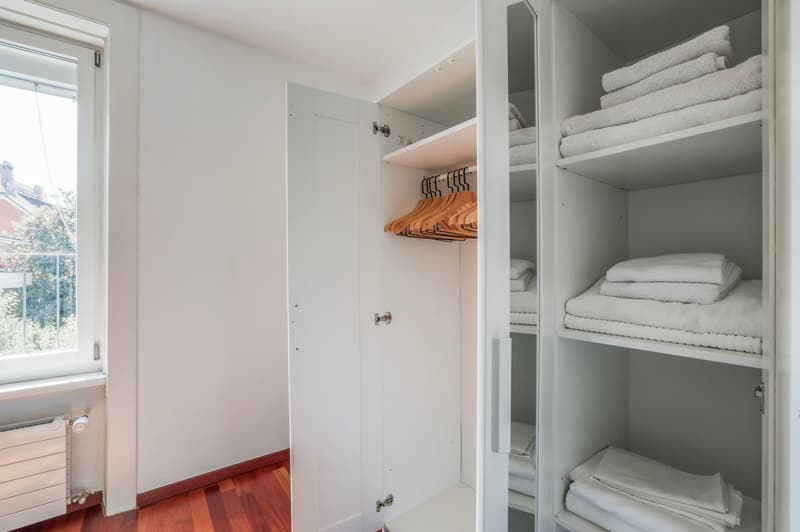 Appartement spacieux Wiedikon 4,5 pièces avec W/T, près du marché et de la gare ZRH HB, par Blueground (25)