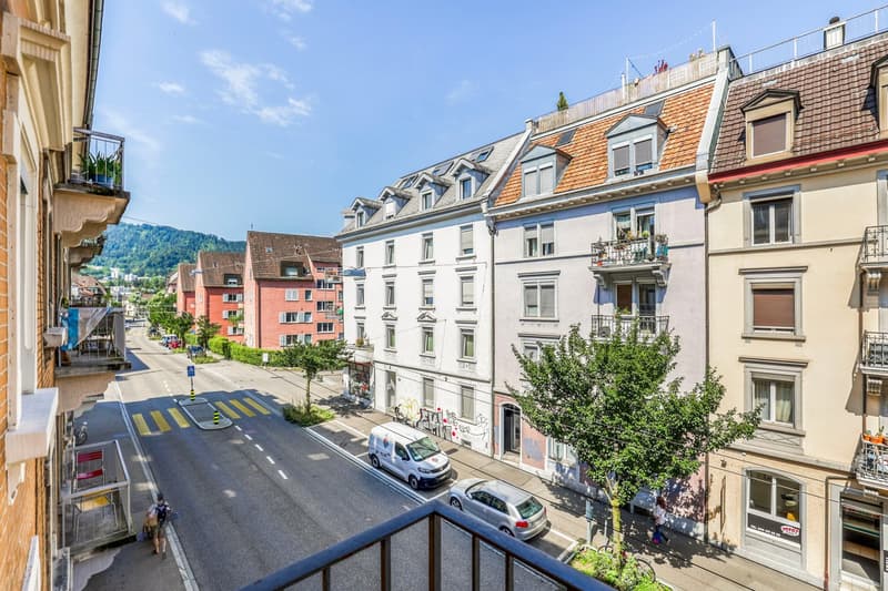 Appartement spacieux Wiedikon 4,5 pièces avec W/T, près du marché et de la gare ZRH HB, par Blueground (6)