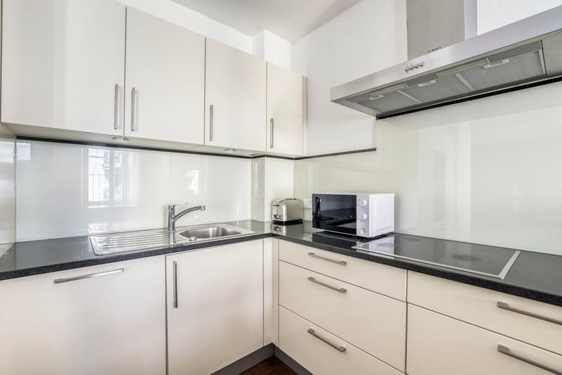 Appartement spacieux Wiedikon 4,5 pièces avec W/T, près du marché et de la gare ZRH HB, par Blueground (10)