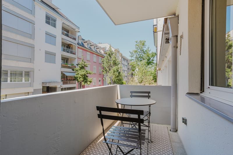 Beautiful Wiedikon 2 rooms, basement, W/T. 3 minutes to the market, via Blueground (5)