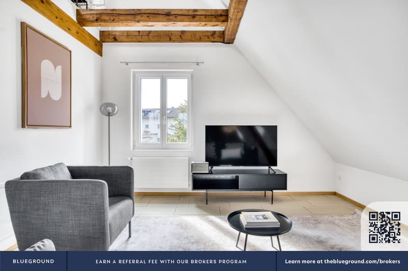 Hip Oerlikon 2.5 rooms + storage, 2 minutes to market, via Blueground (3)