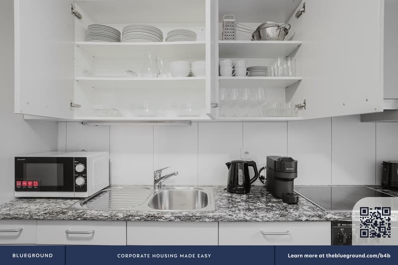 Beautiful Enge 3.5 rooms with basement, close to market, by Blueground (9)