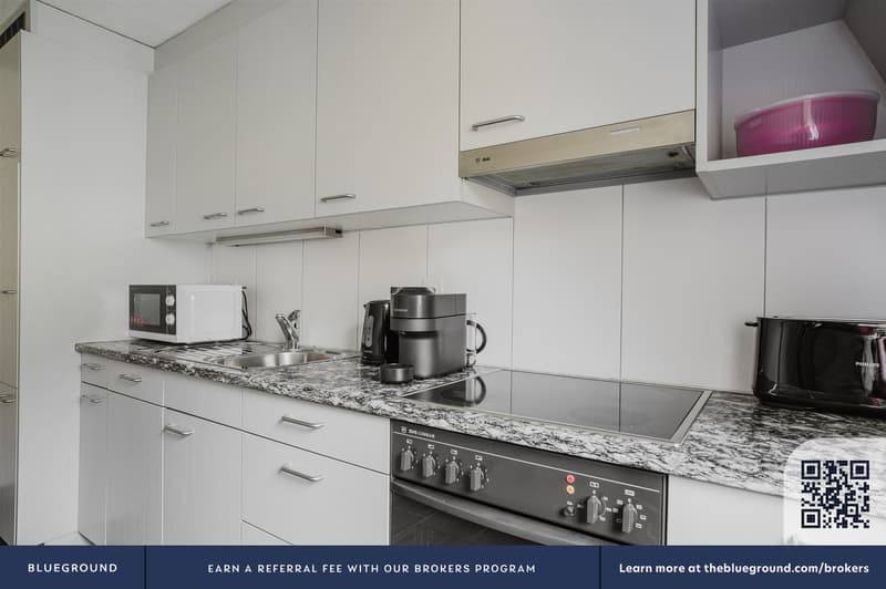 Beautiful Enge 3.5 rooms with basement, close to market, by Blueground (8)