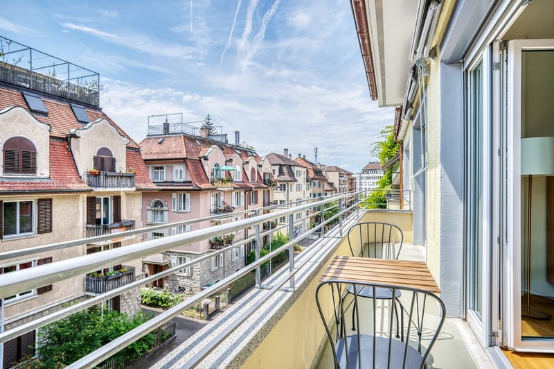 Airy Wiedikon, 2.5 rooms & cellar, W/T, 2 minutes to tram (5)