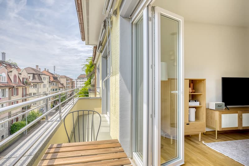 Airy Wiedikon, 2.5 rooms & cellar, W/T, 2 minutes to tram (6)