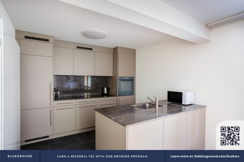 Stylish Hirslanden, 2.5 rooms, private garden, cellar, W/T, via Blueground (8)