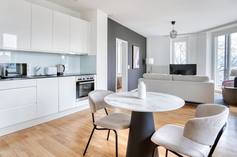 Modern 2.5 rooms, basement, W/T, 1 minute to market, via Blueground (7)