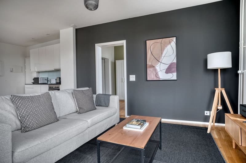 Modern 2.5 rooms, basement, W/T, 1 minute to market, via Blueground (3)