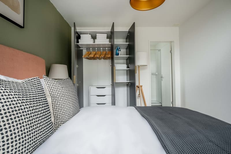 Ideal Leimbach 2.5 rooms + basement + W/T. 5 minutes to market, via Blueground (14)