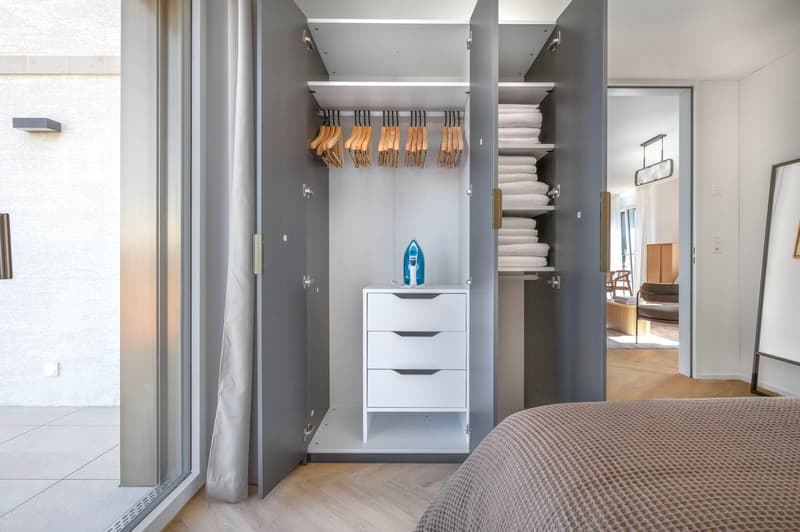 Quiet Wiedikon 2.5 rooms with basement and W/T, close to S-Bahn Markt, via Blueground (12)