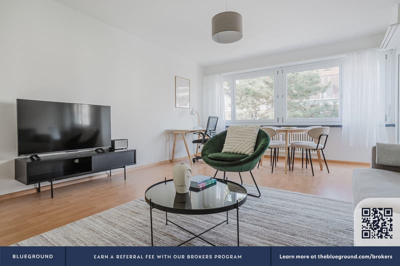 Sonniges Iselin 3.5 ZW mit Keller,, 1 Min. zum Markt, by Blueground (3)