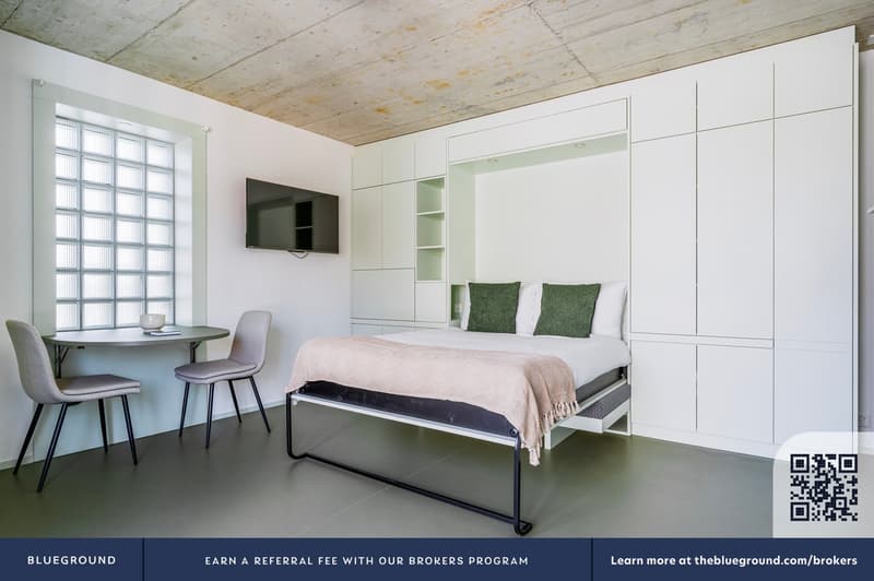 Blueground ID232, Oerlikon (8)