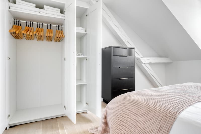 2.5 Zr im Weinegg, 10 Min. z Seefeld, voll möbliert, flex Mietdauer (10)