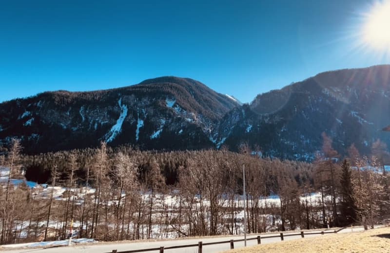 Sunny, quiet and an unobstructable panorama (2)
