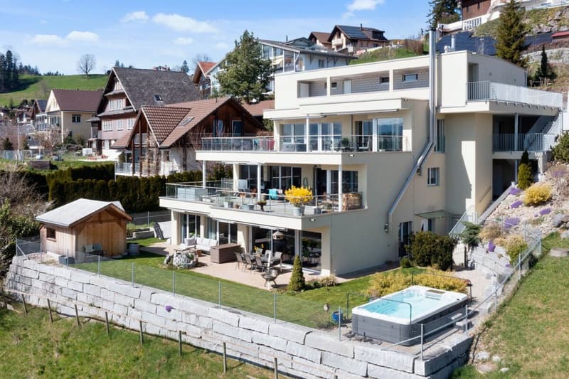 Dreamlike living in a fog-free location with mountain and valley views (1)