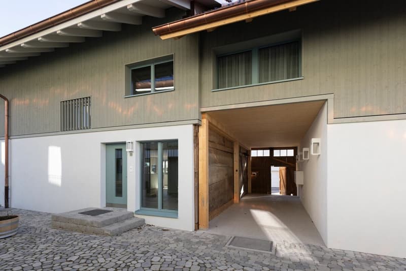 Bezugsbereit! Komplett saniertes 5.5 Zimmer Einfamilienhaus im schönen WEIHERHOF (2)