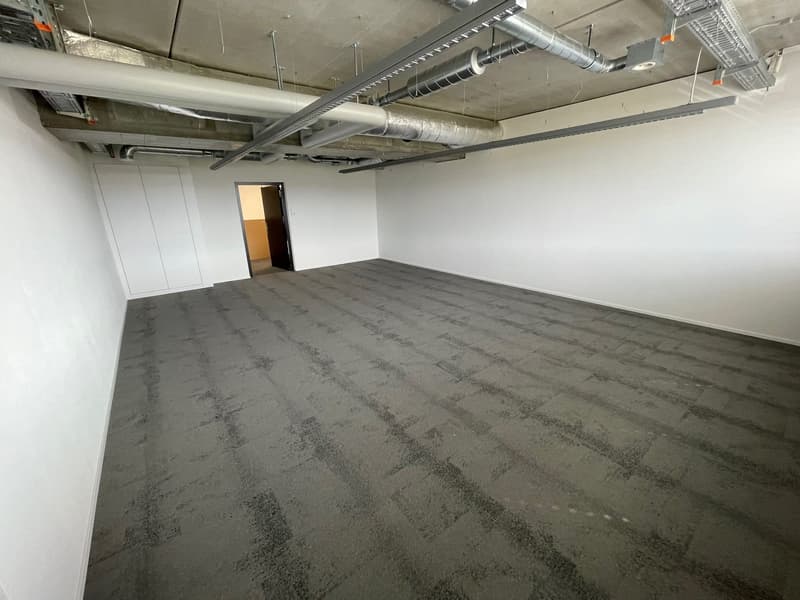 Büro Nr. 8 mit einer Fläche von 27 m2 zu vermieten (1)