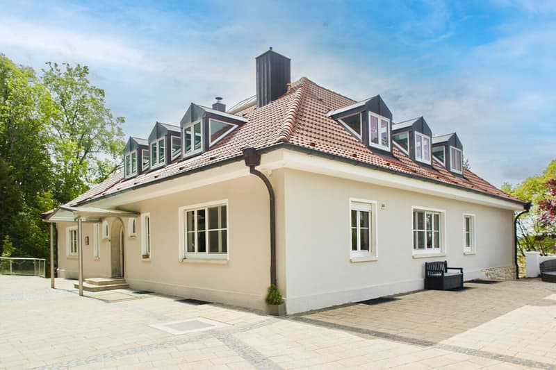 Retreat with class: Stately villa (4)