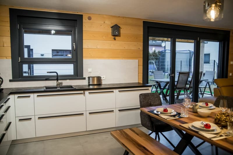 OGGETTO DI RENDITA - Casa in legno a due famiglie (4)