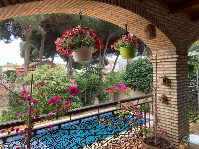 Exclusive and high-quality renovated villa in a sought-after location in southern Spain (7)