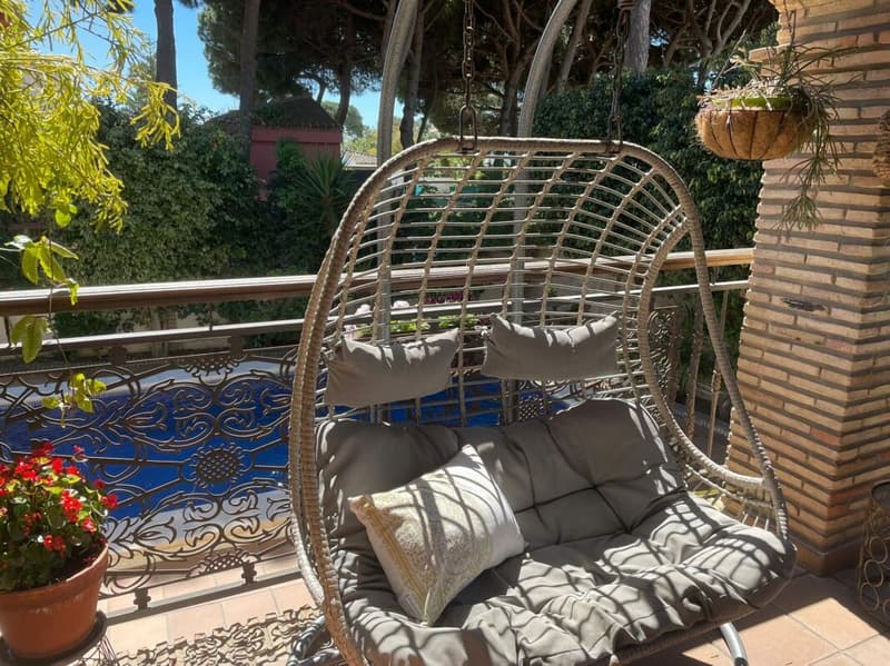Exclusive and high-quality renovated villa in a sought-after location in southern Spain (11)