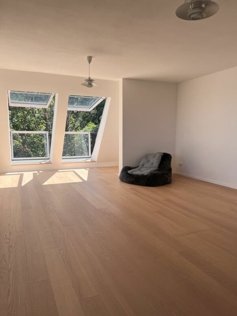 Architectural Unique: Core-Renovated Art Nouveau Estate in Top Stuttgart Location (33)
