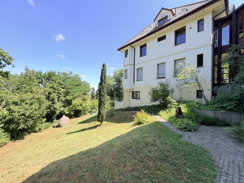 Architectural Unique: Core-Renovated Art Nouveau Estate in Top Stuttgart Location (38)