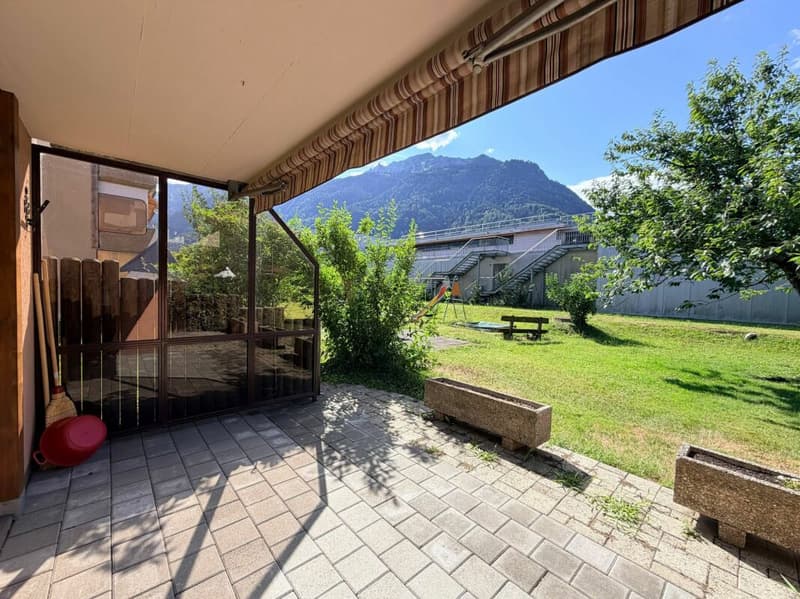 Solide 3,5-Zimmer-Wohnung mit schöner Terrasse und EHP in Interlaken (15)