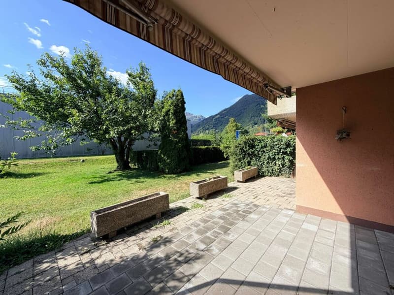 Solide 3,5-Zimmer-Wohnung mit schöner Terrasse und EHP in Interlaken (13)