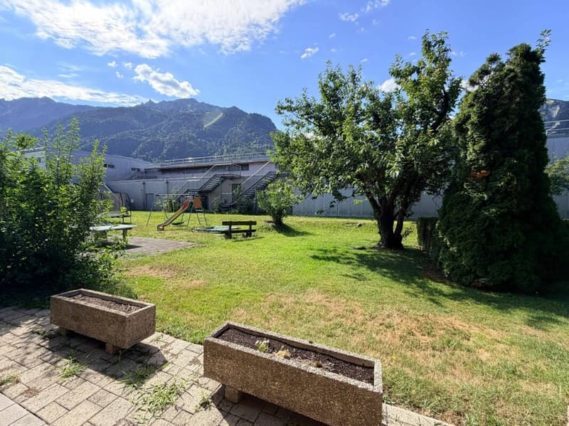 Solide 3,5-Zimmer-Wohnung mit schöner Terrasse und EHP in Interlaken (1)