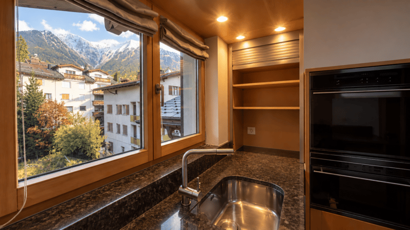 3.5 Zimmer Dachgeschosswohnung mitten im Zentrum von Klosters Platz (5)