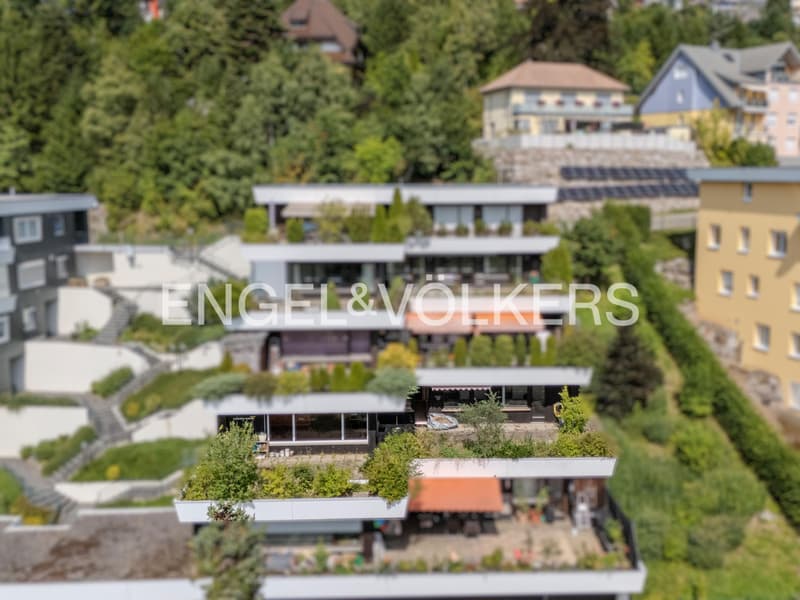 Appartement terrasse de 4,5 pièces à rénover avec vue sur le parc (1)
