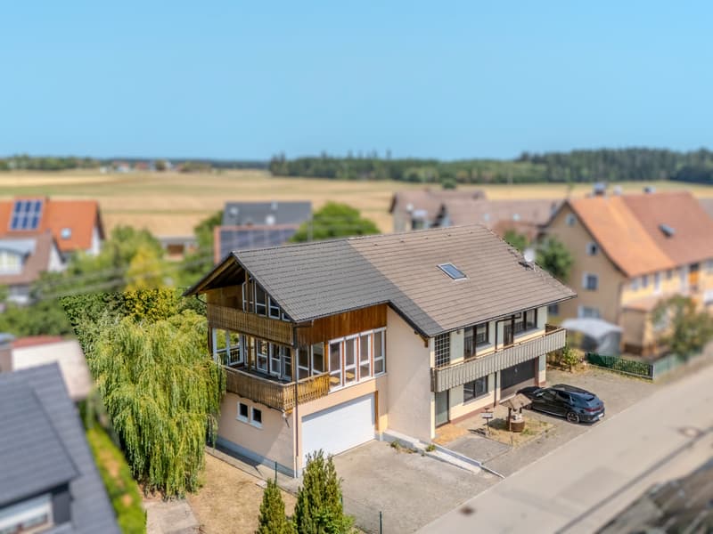 Renovierungsbedürftiges Zweifamilienhaus (2)