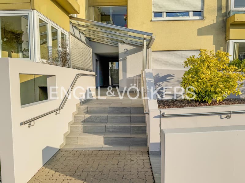 RESERVED: Spacious apartment with Rhine and panoramic views (2)
