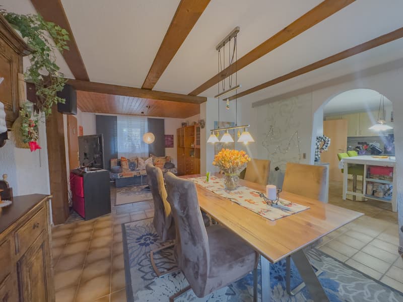 A Home for Generations - Stylishly Modernized Family House (6)