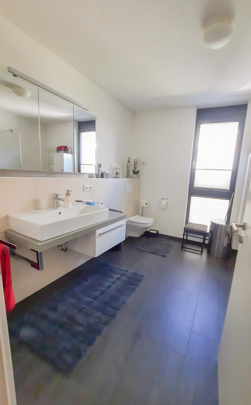 Apartment with usufruct: Stylish apartment with balcony, elevator, and two (7)