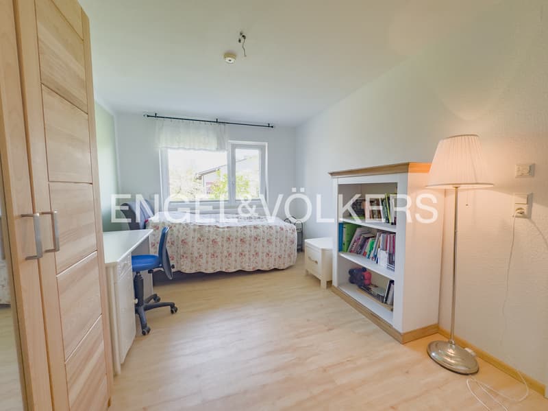 Exclusive bungalow with separate apartment (11)