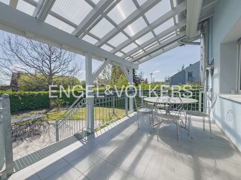 Exclusive bungalow with separate apartment (7)