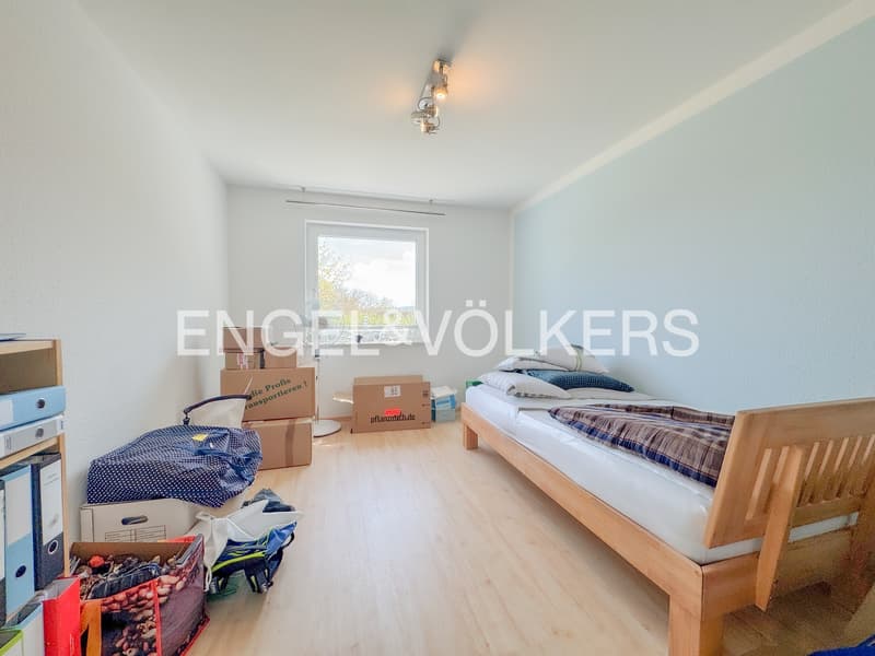 Exclusive bungalow with separate apartment (12)