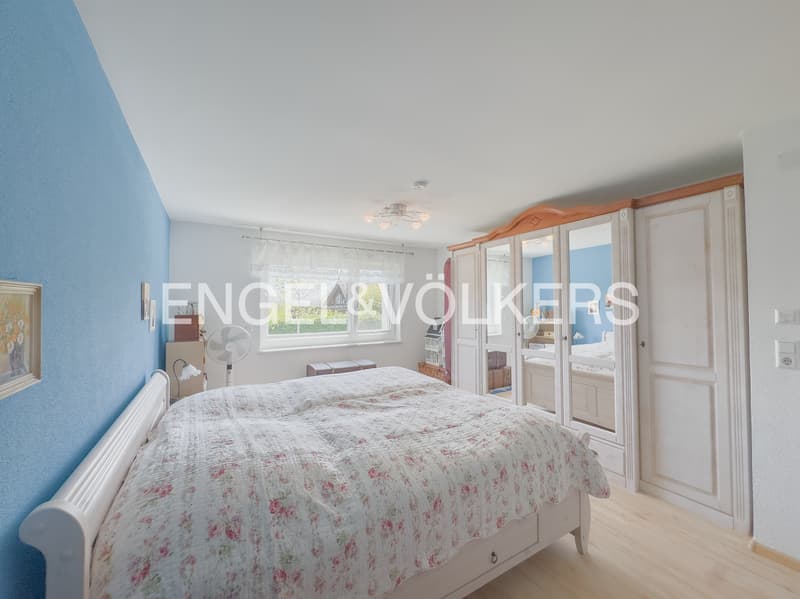 Exclusive bungalow with separate apartment (10)