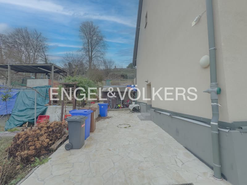 Exclusive ground-floor apartment with private garden idyll (11)