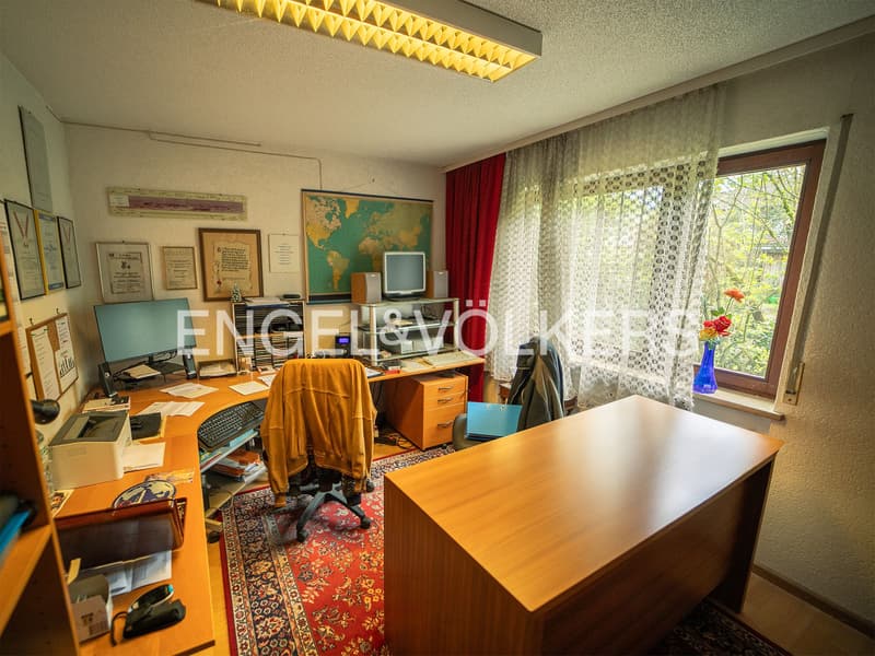 Büro EG