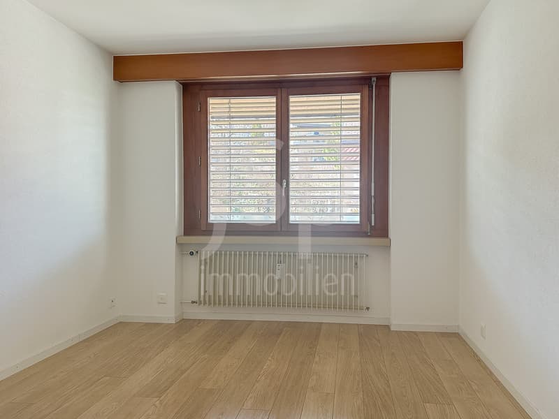 A practical 3.5-room apartment directly at the train station in Niederscherli (6)