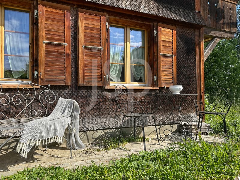 Well-maintained farmhouse with 3'397m2 plot (5)