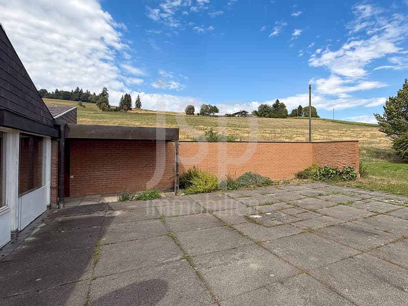 7 Zimmer Einfamilienhaus mit atemberaubendem Panorama (3)