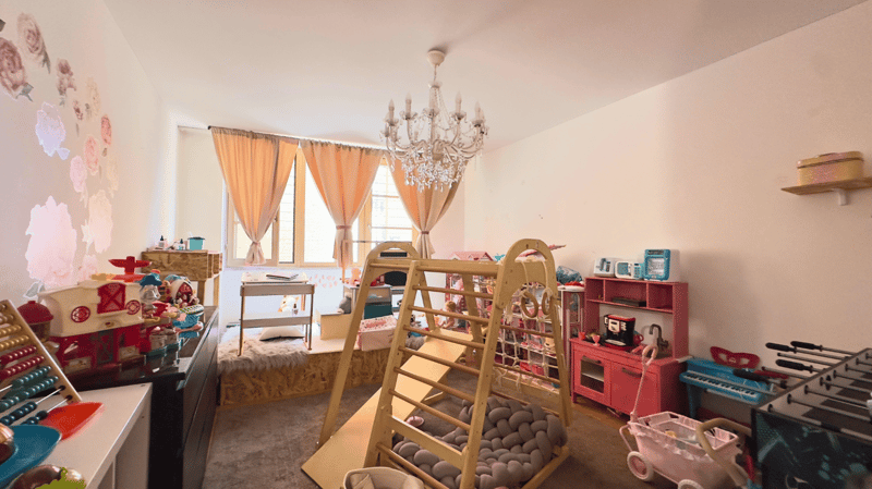 Mendrisio, 3.5 Zimmer umfangreiches und geräumiges Duplex mit Terrasse (11)