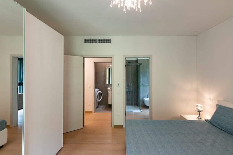 Montagnola: 3.5-room attic apartment with terrace and lake view (10)