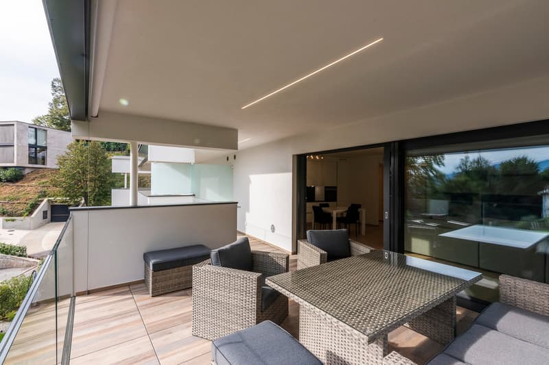 Montagnola: 3.5-room attic apartment with terrace and lake view (3)