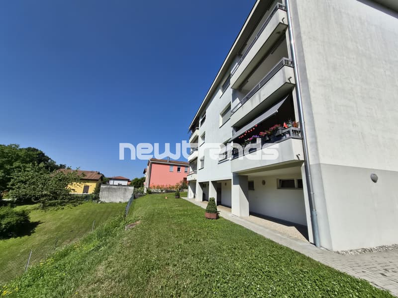 Rent 3.5 rooms with terrace and open view of the green area (2)